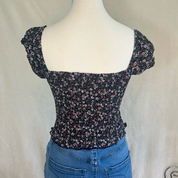 Floral Crop Top - Picture 3 of 4
